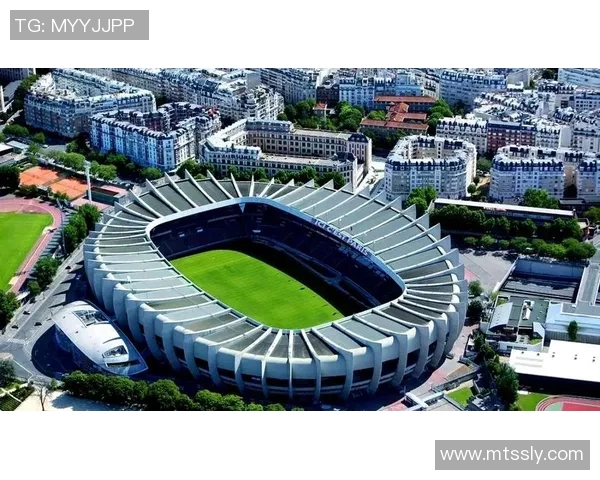 巴黎圣日耳曼足球俱乐部的辉煌历史与未来展望分析