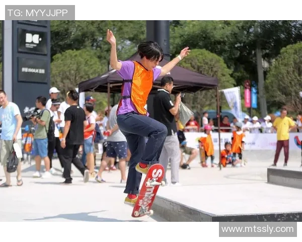 深圳滑板队崛起之路：探索城市青年力量与滑板文化的交融